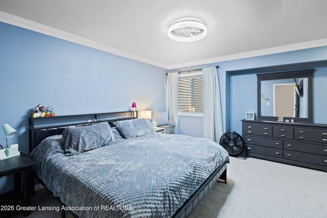 906 Montevideo Drive B, Lansing, MI 48917