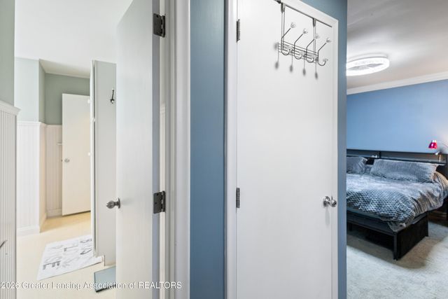 906 Montevideo Drive B, Lansing, MI 48917