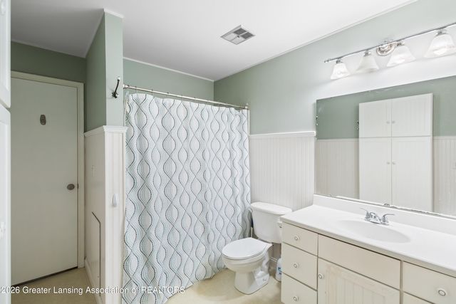 906 Montevideo Drive B, Lansing, MI 48917