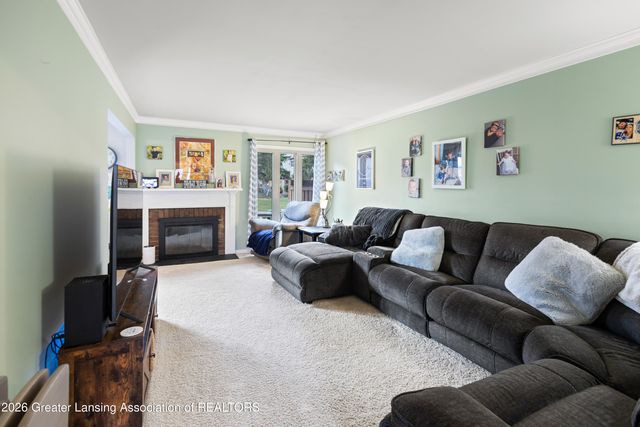 906 Montevideo Drive B, Lansing, MI 48917