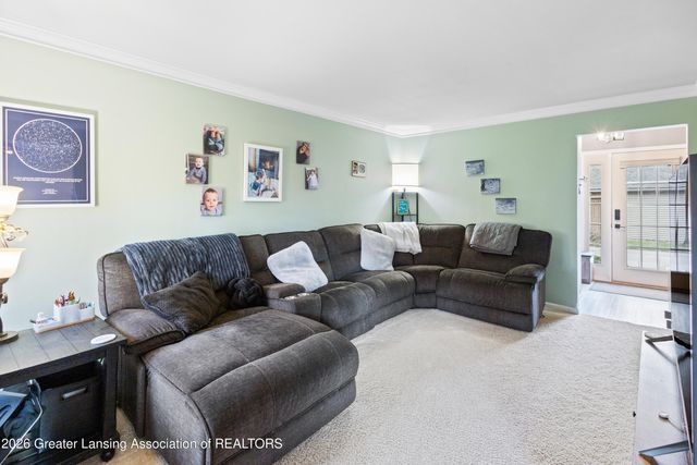 906 Montevideo Drive B, Lansing, MI 48917