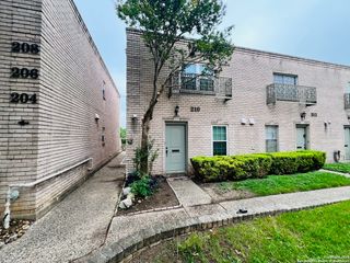102 Ruelle Ln # 210, San Antonio, TX 78209