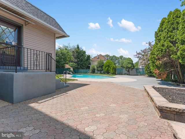 1211 ELDRIDGE AVE, Oaklyn, NJ 08107