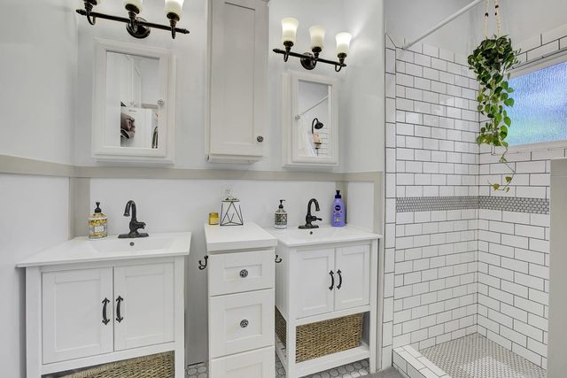 1215 Castro St, Martinez, CA 94553