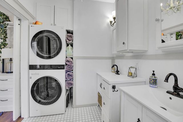 1215 Castro St, Martinez, CA 94553