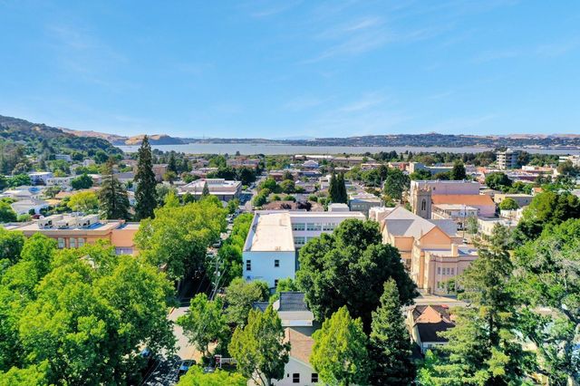 1215 Castro St, Martinez, CA 94553