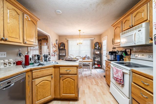 1665 Highpoint, Conway, AR 72034