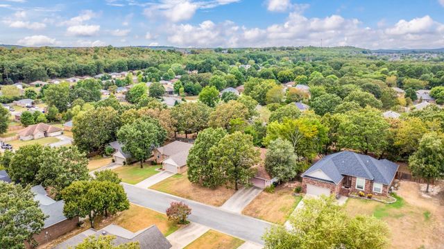 1665 Highpoint, Conway, AR 72034