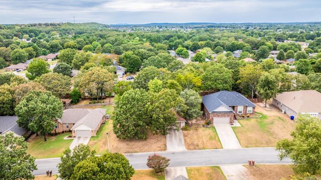 1665 Highpoint, Conway, AR 72034