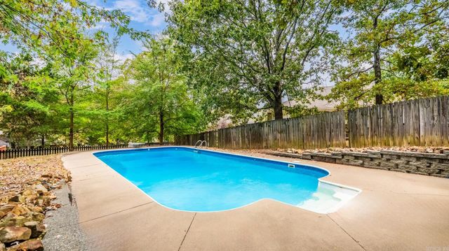 1665 Highpoint, Conway, AR 72034