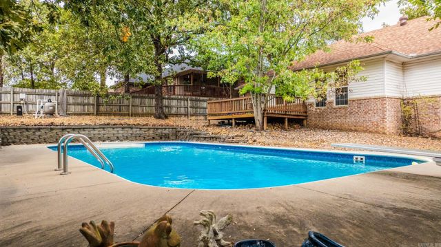 1665 Highpoint, Conway, AR 72034