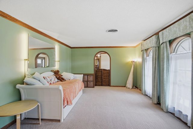 1518 S Chateau Circle, Lake Charles, LA 70605