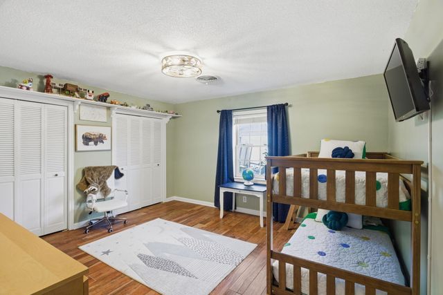 1518 S Chateau Circle, Lake Charles, LA 70605