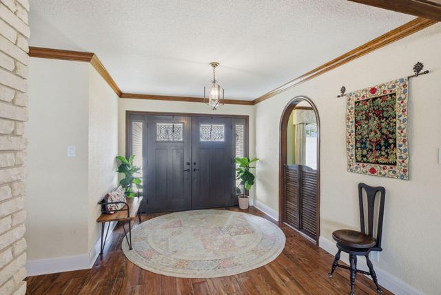 1518 S Chateau Circle, Lake Charles, LA 70605