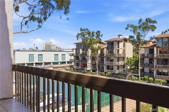 6318 Marina Pacifica Drive North, Long Beach, CA 90803