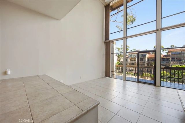 6318 Marina Pacifica Drive North, Long Beach, CA 90803