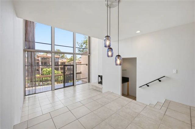 6318 Marina Pacifica Drive North, Long Beach, CA 90803