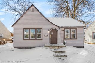 638 Raskob Street, Pontiac, MI 48340