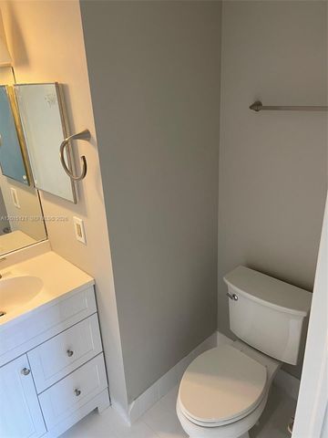 711 SW 148th Ave 414, Sunrise, FL 33325