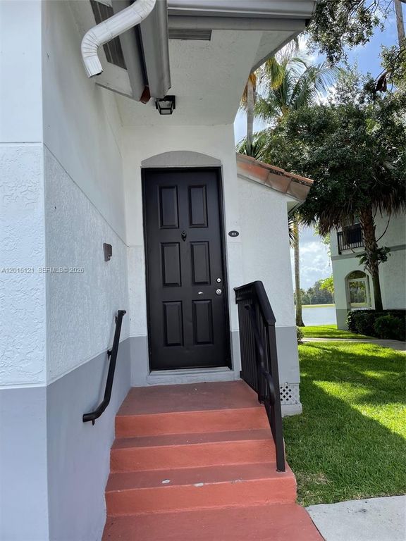 711 SW 148th Ave 414, Sunrise, FL 33325