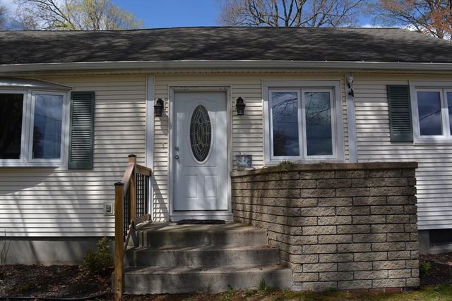 18 Highland Park Drive, West Springfield, MA 01089