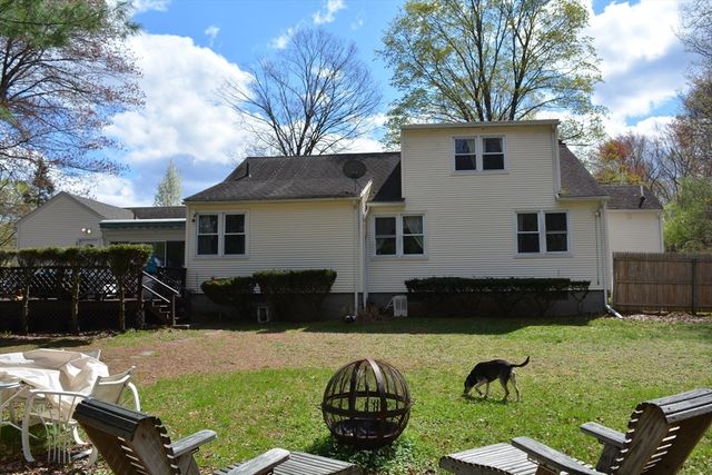 18 Highland Park Drive, West Springfield, MA 01089