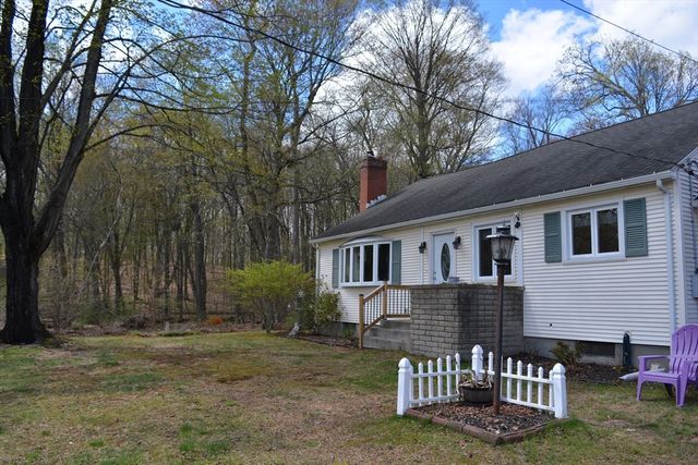 18 Highland Park Drive, West Springfield, MA 01089