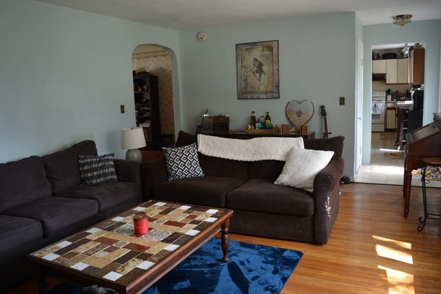 18 Highland Park Drive, West Springfield, MA 01089