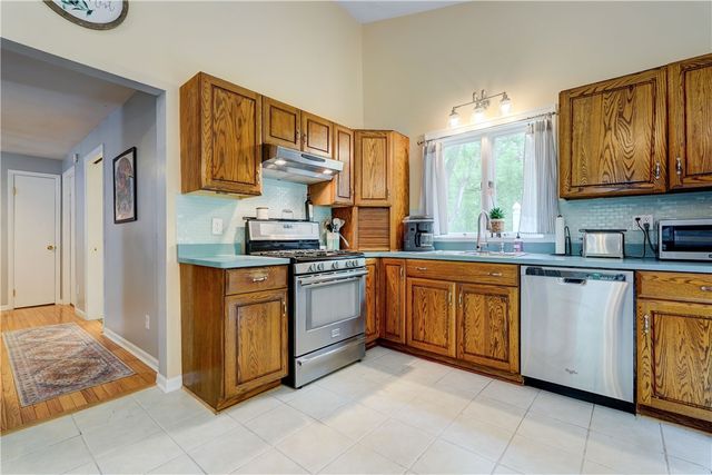 1990 Penfield Road, Penfield, NY 14526