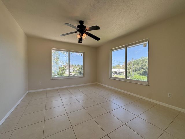 1180 Carlton Court 207, Fort Pierce, FL 34949