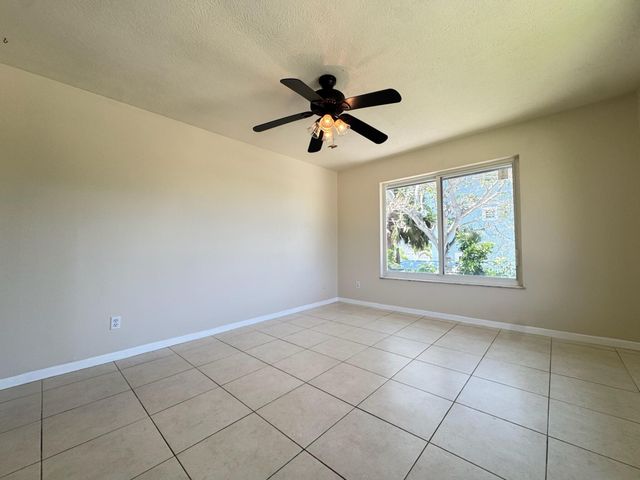1180 Carlton Court 207, Fort Pierce, FL 34949