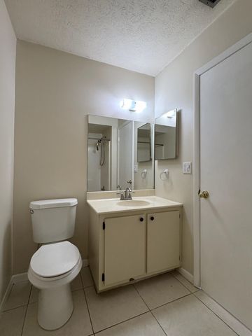 1180 Carlton Court 207, Fort Pierce, FL 34949