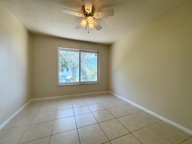 1180 Carlton Court 207, Fort Pierce, FL 34949