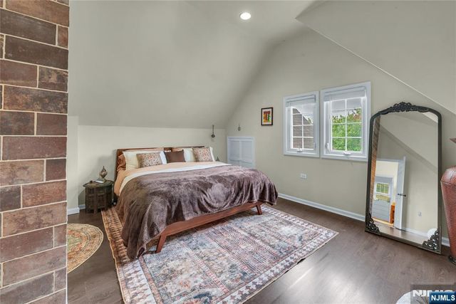 728 Stewart Street, Ridgefield, NJ 07657