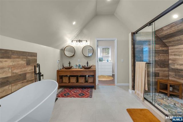 728 Stewart Street, Ridgefield, NJ 07657