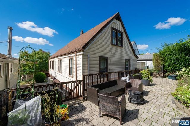 728 Stewart Street, Ridgefield, NJ 07657