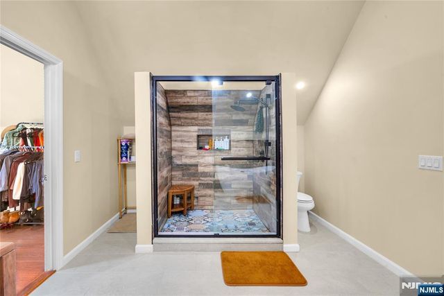 728 Stewart Street, Ridgefield, NJ 07657