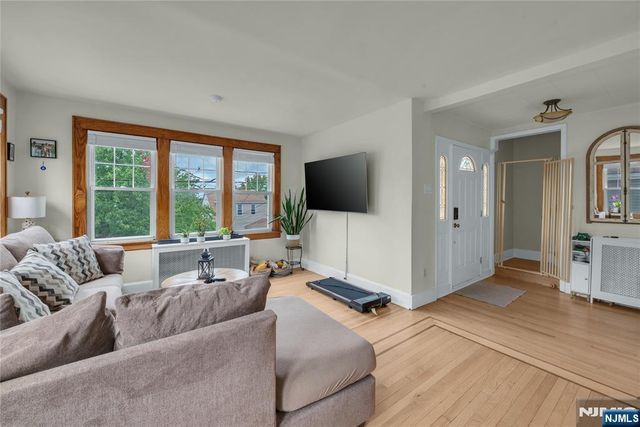 728 Stewart Street, Ridgefield, NJ 07657
