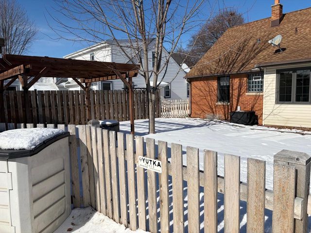 6411 W Cleveland AVENUE, Milwaukee, WI 53219