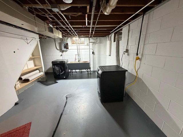 6411 W Cleveland AVENUE, Milwaukee, WI 53219