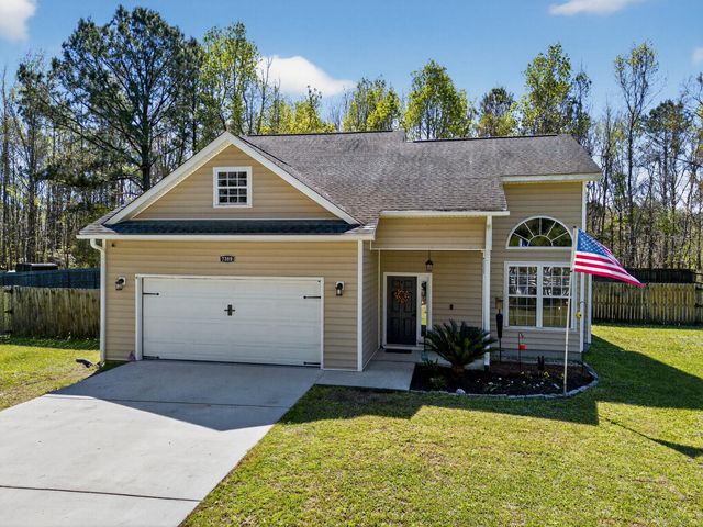 7389 Commodore Road, Hollywood, SC 29449