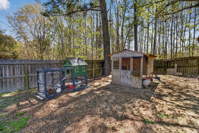 7389 Commodore Road, Hollywood, SC 29449