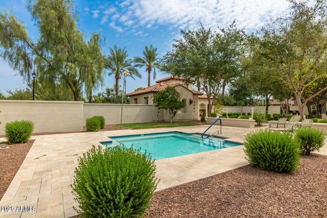 1084 S AGNES Lane, Gilbert, AZ 85296