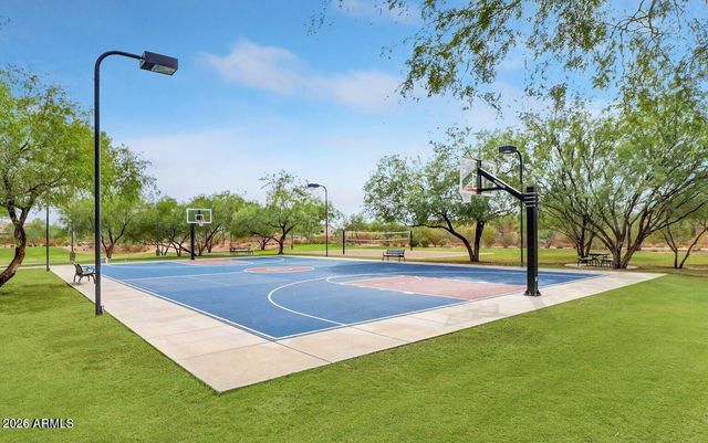 1084 S AGNES Lane, Gilbert, AZ 85296