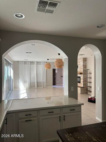 1084 S AGNES Lane, Gilbert, AZ 85296