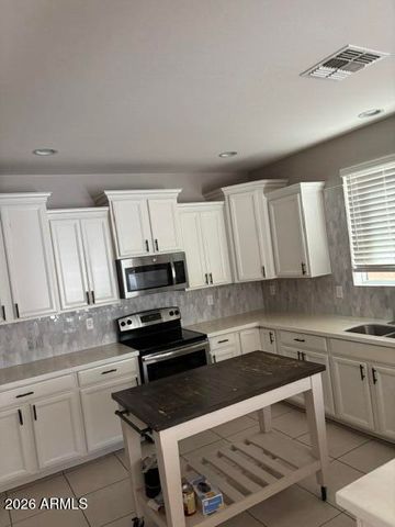1084 S AGNES Lane, Gilbert, AZ 85296