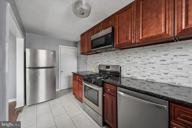 2201 WINDSOR AVE, Drexel Hill, PA 19026