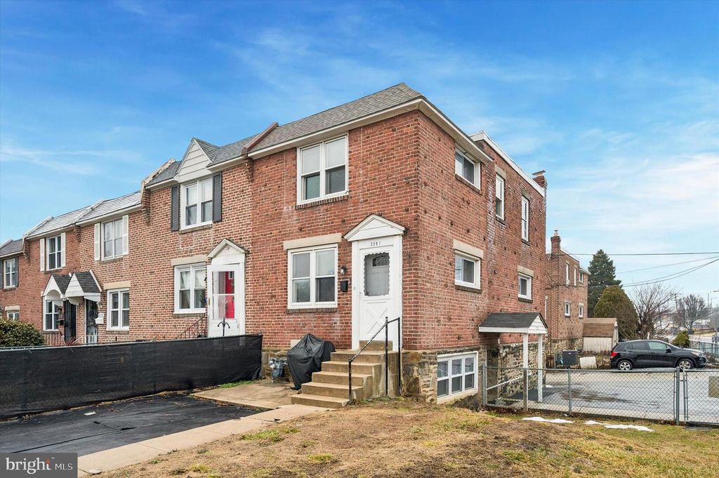2201 WINDSOR AVE, Drexel Hill, PA 19026
