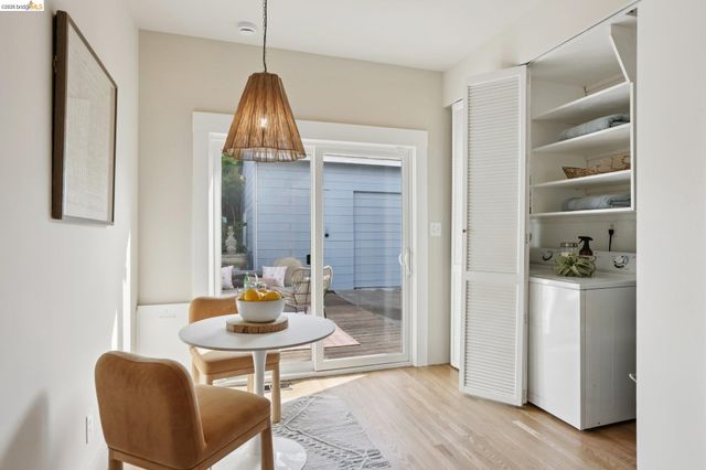 216 John St, Oakland, CA 94611