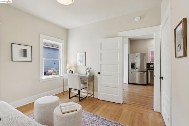 216 John St, Oakland, CA 94611